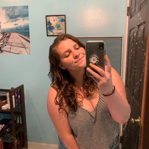 Meet your Posher, Brittney